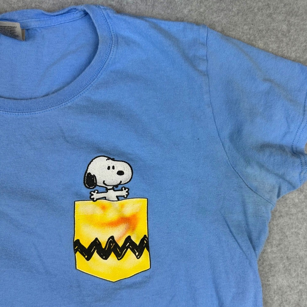 Gildan Knotts Peanuts Celebration 2020 Snoopy Pocket T-Shirt Blue Mens Large